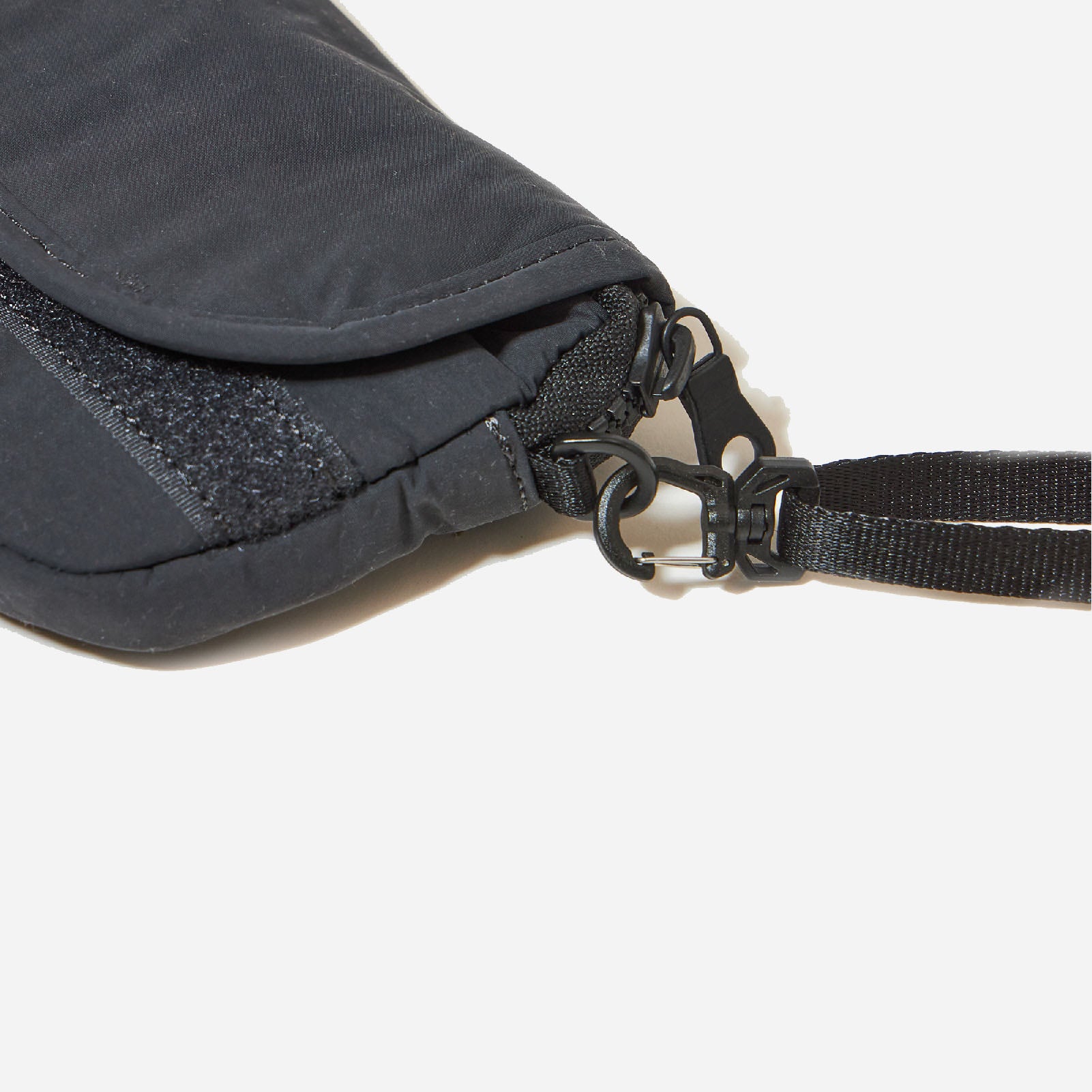 CLAM BAG - GREY