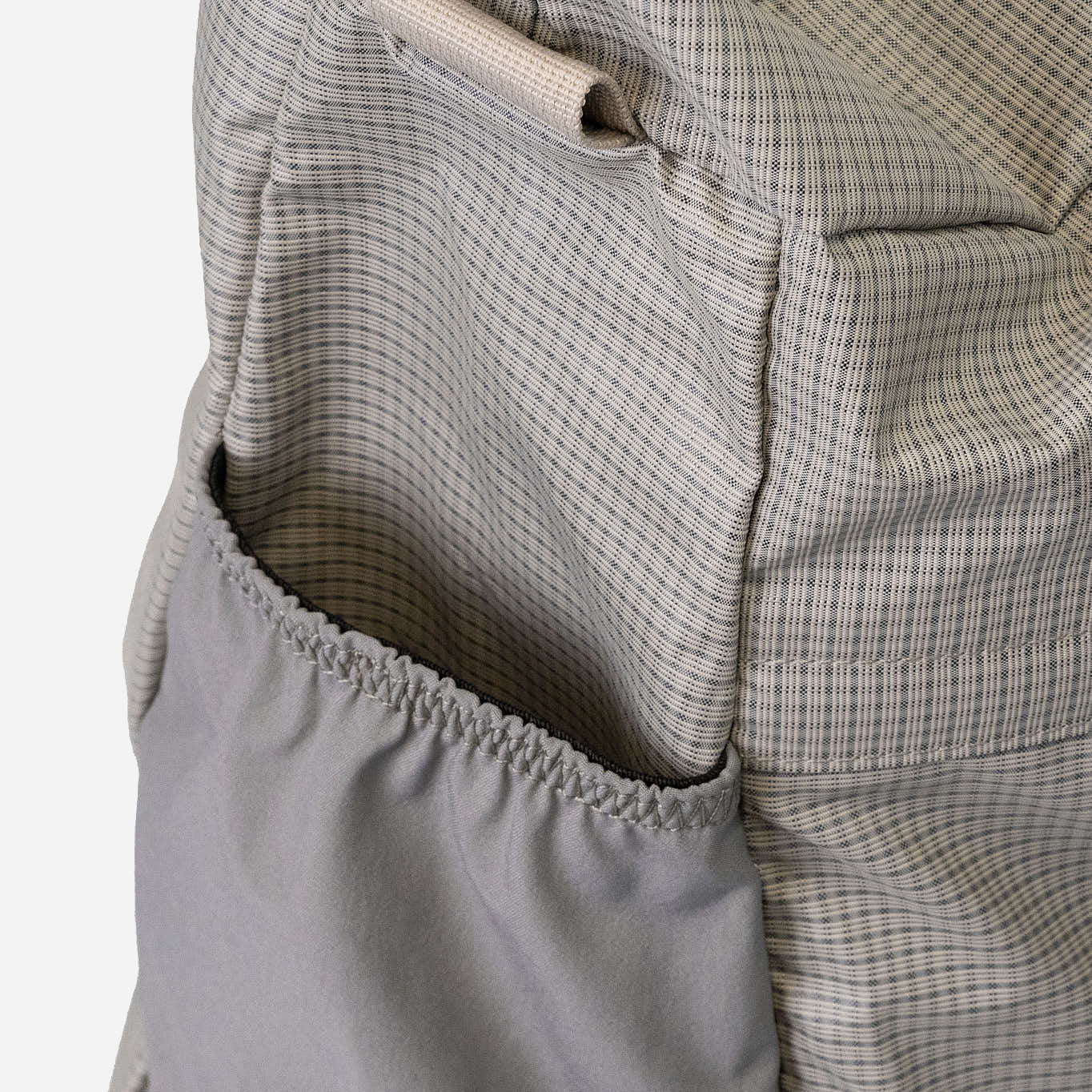 XL ZIP NYLON TOTE BAG - GREY