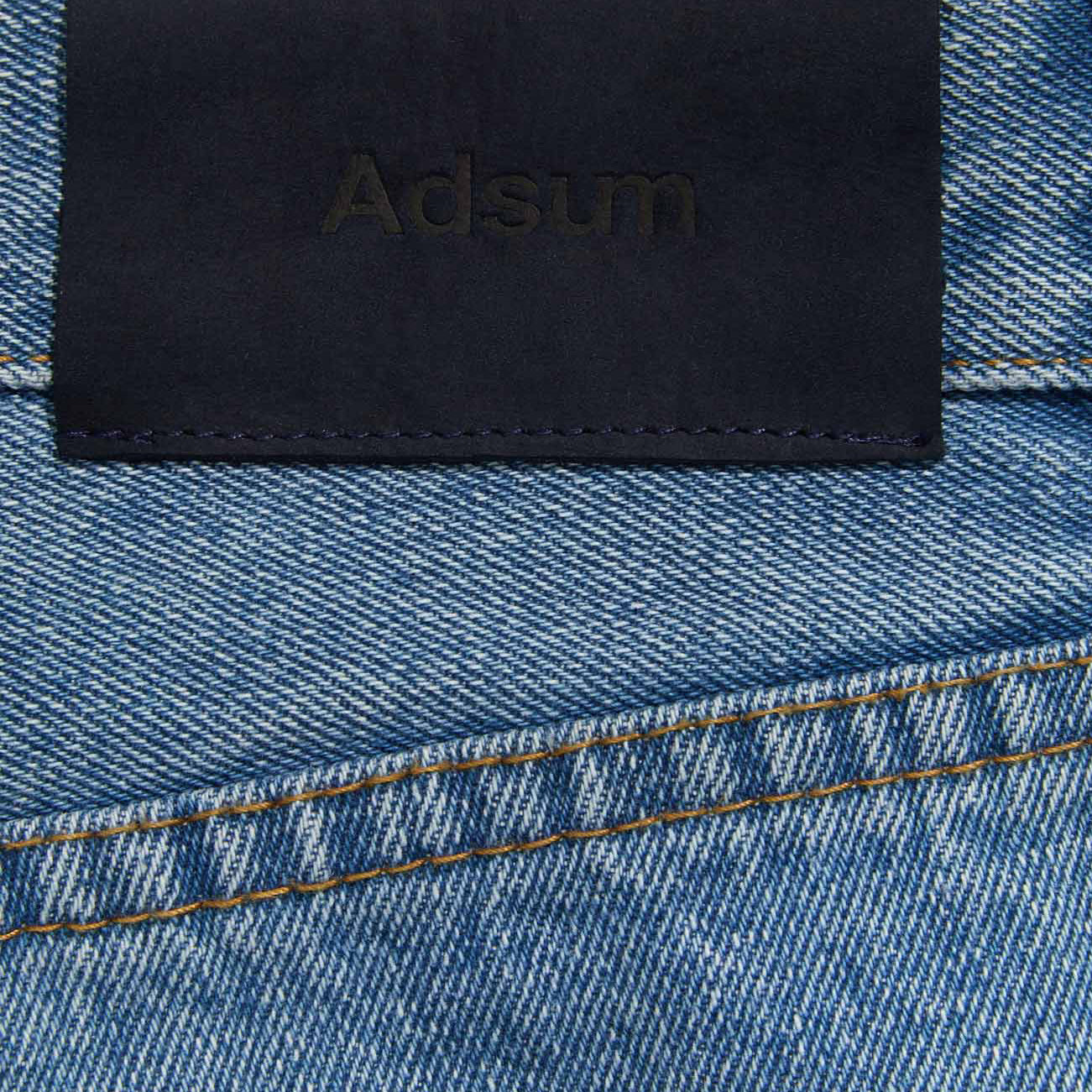 RELAXED DENIM JEANS - LIGHT BLEACHED WASH