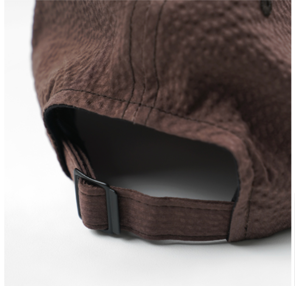 SEERSUCKER FEATHER CAP - BROWN