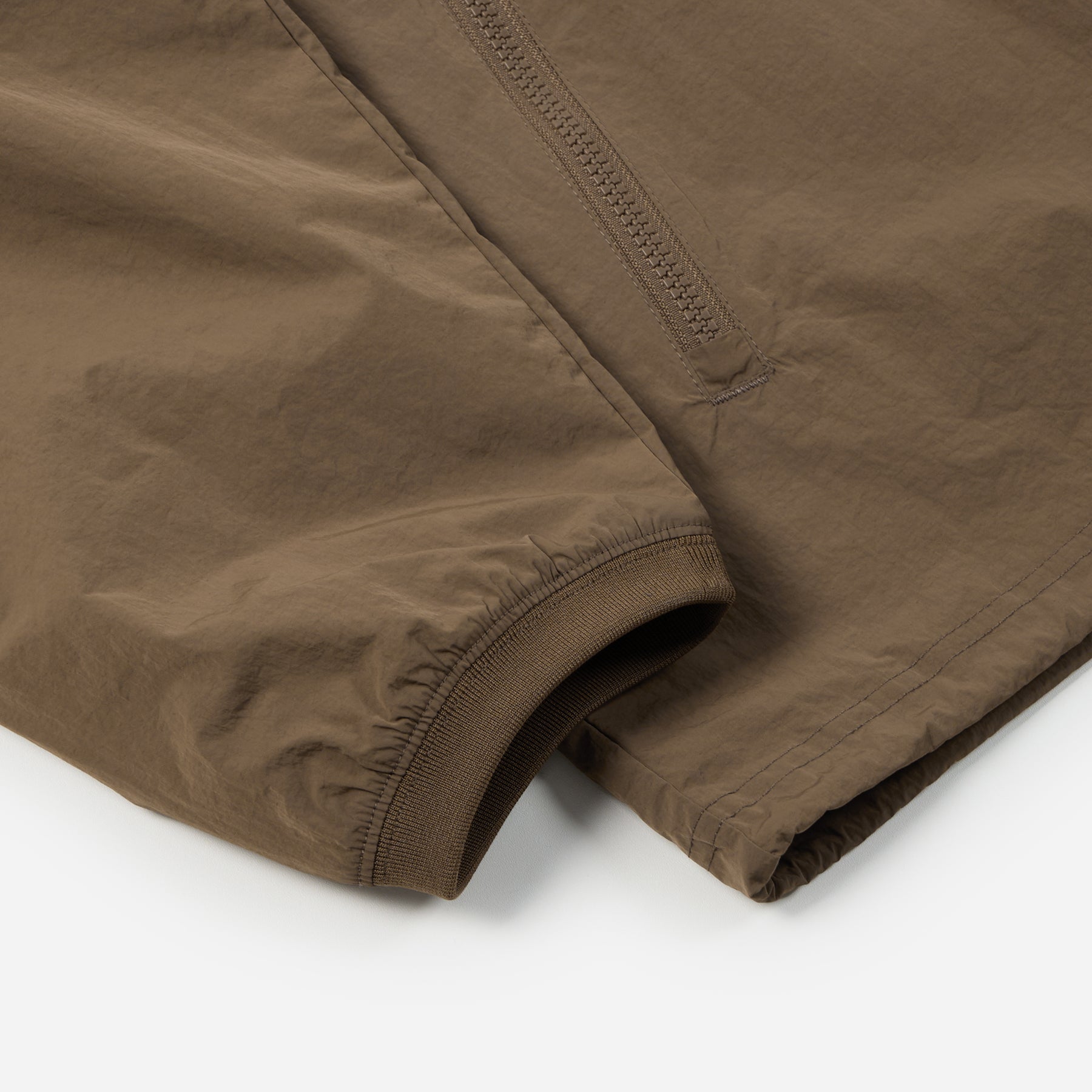 NYLON POCKET PULLOVER SWEATER - BROWN