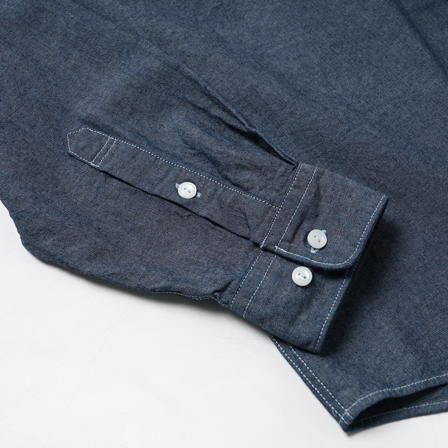 CIGARETTE POCKET CHAMBRAY SHIRT - INDIGO