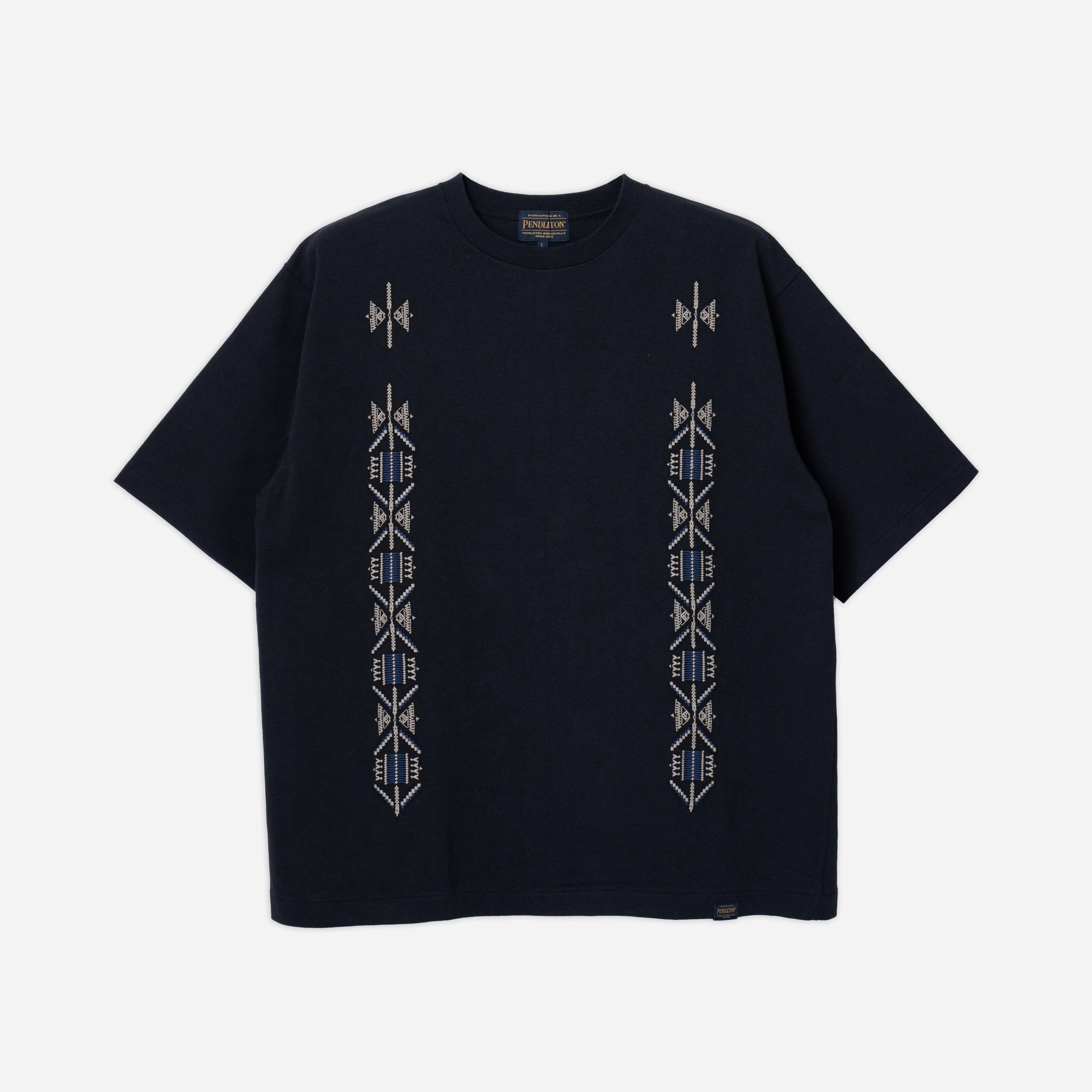 EMBLEM T-SHIRT - BLACK MYSTIC LAKE