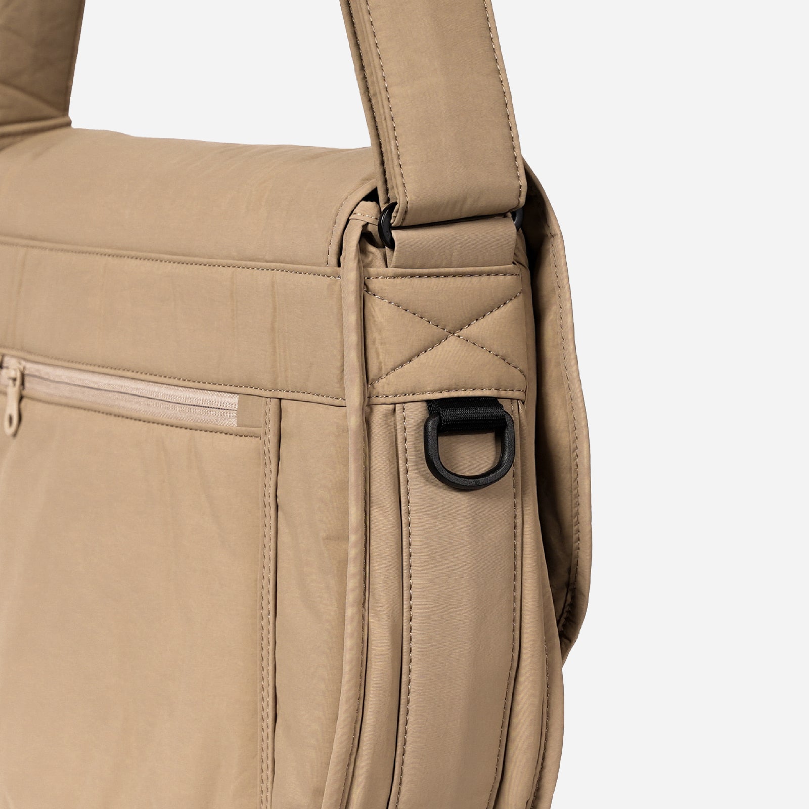 NYLON RUNNERS BAG - BEIGE